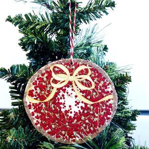 Hand Crafted Natural Wood Glitter Ornament Red Berry Wreath/Christmas Tree Decor